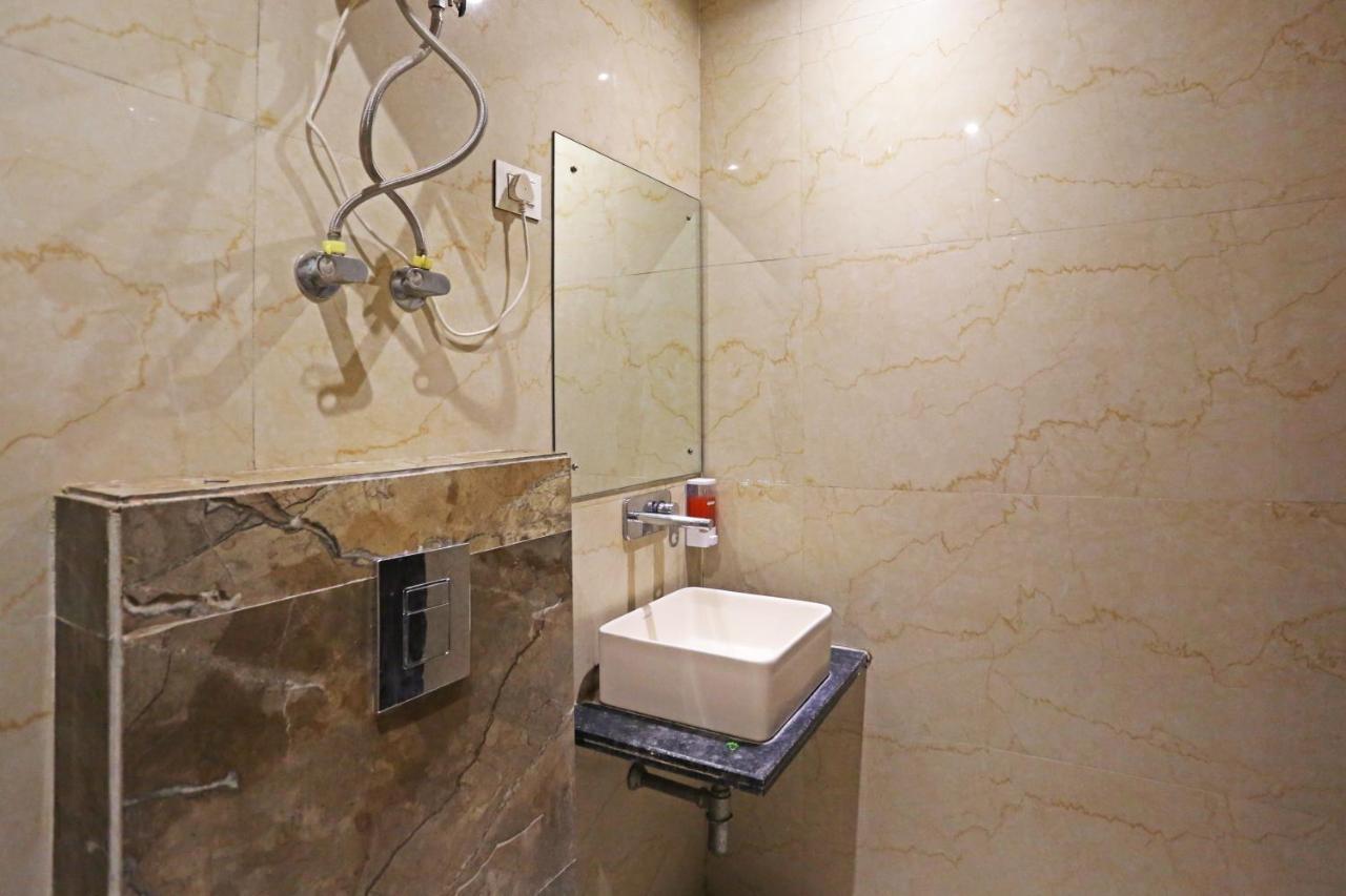 ניו דלהי Hotel Iconic Near Delhi Igi International Airport מראה חיצוני תמונה