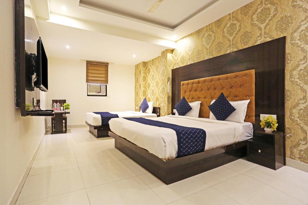 ניו דלהי Hotel Iconic Near Delhi Igi International Airport מראה חיצוני תמונה