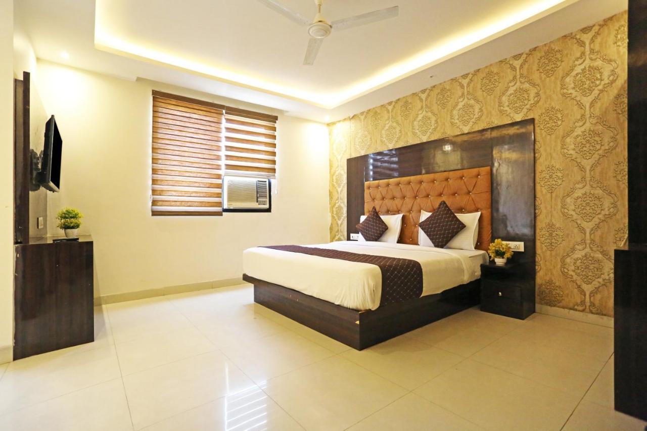 ניו דלהי Hotel Iconic Near Delhi Igi International Airport מראה חיצוני תמונה
