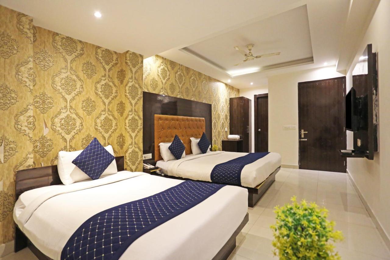 ניו דלהי Hotel Iconic Near Delhi Igi International Airport מראה חיצוני תמונה